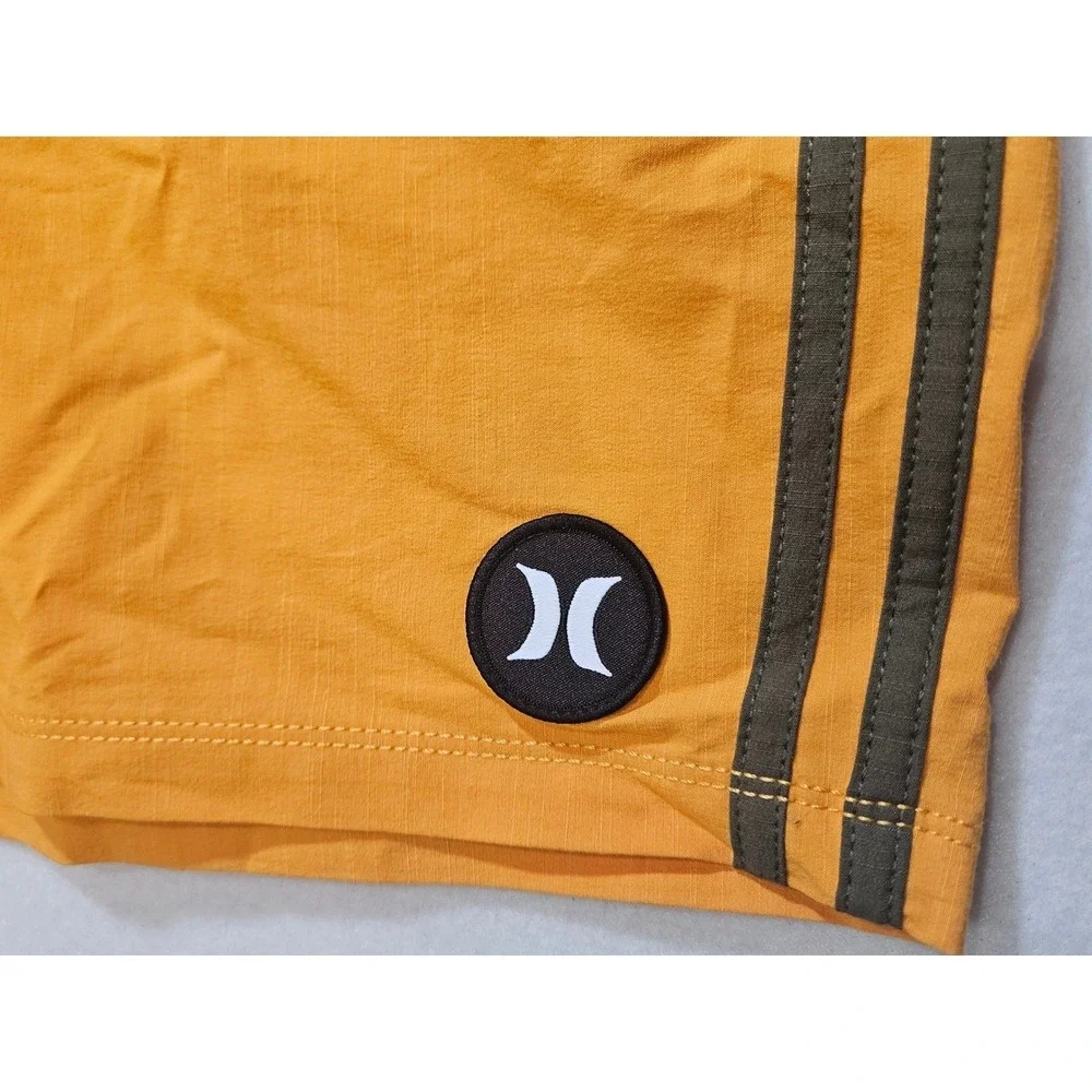 Hurley Phantom Naturals 18
